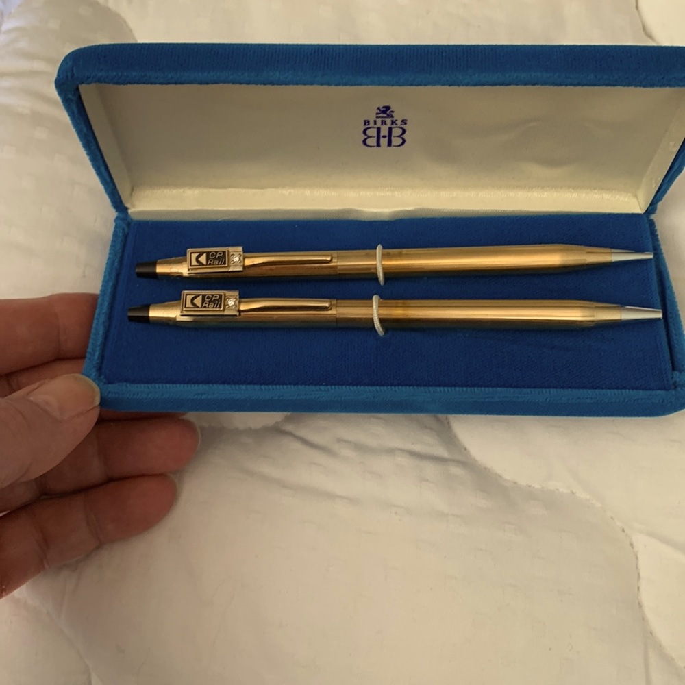 Birks C P retirement gift of pen set. Gold and diamonds